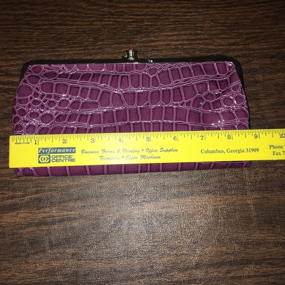 Ladies faux leather wallet